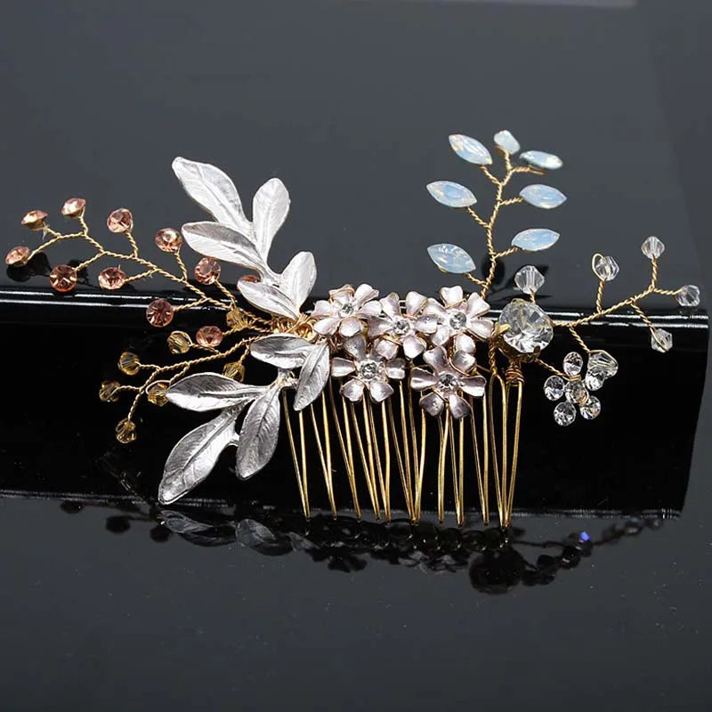 Peigne cheveux mariage orné de perles et strass étincelants 18 - Chic & Coquette