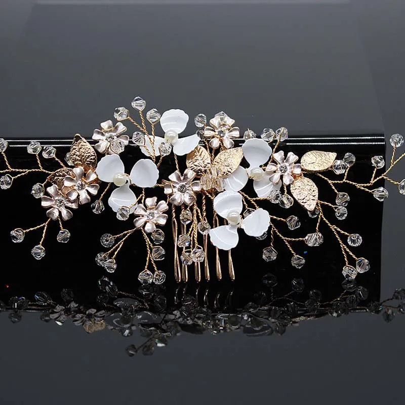Peigne cheveux mariage orné de perles et strass étincelants 8 - Chic & Coquette