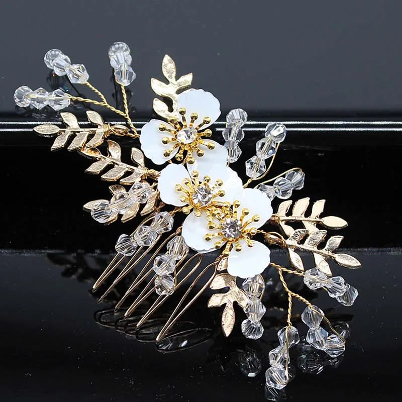 Peigne cheveux mariage orné de perles et strass étincelants 7 - Chic & Coquette