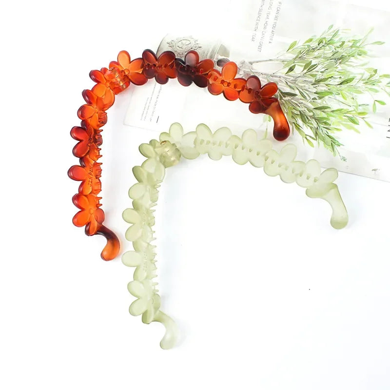 Pince à cheveux banane ornée de fleurs en plastique Vert - Chic & Coquette