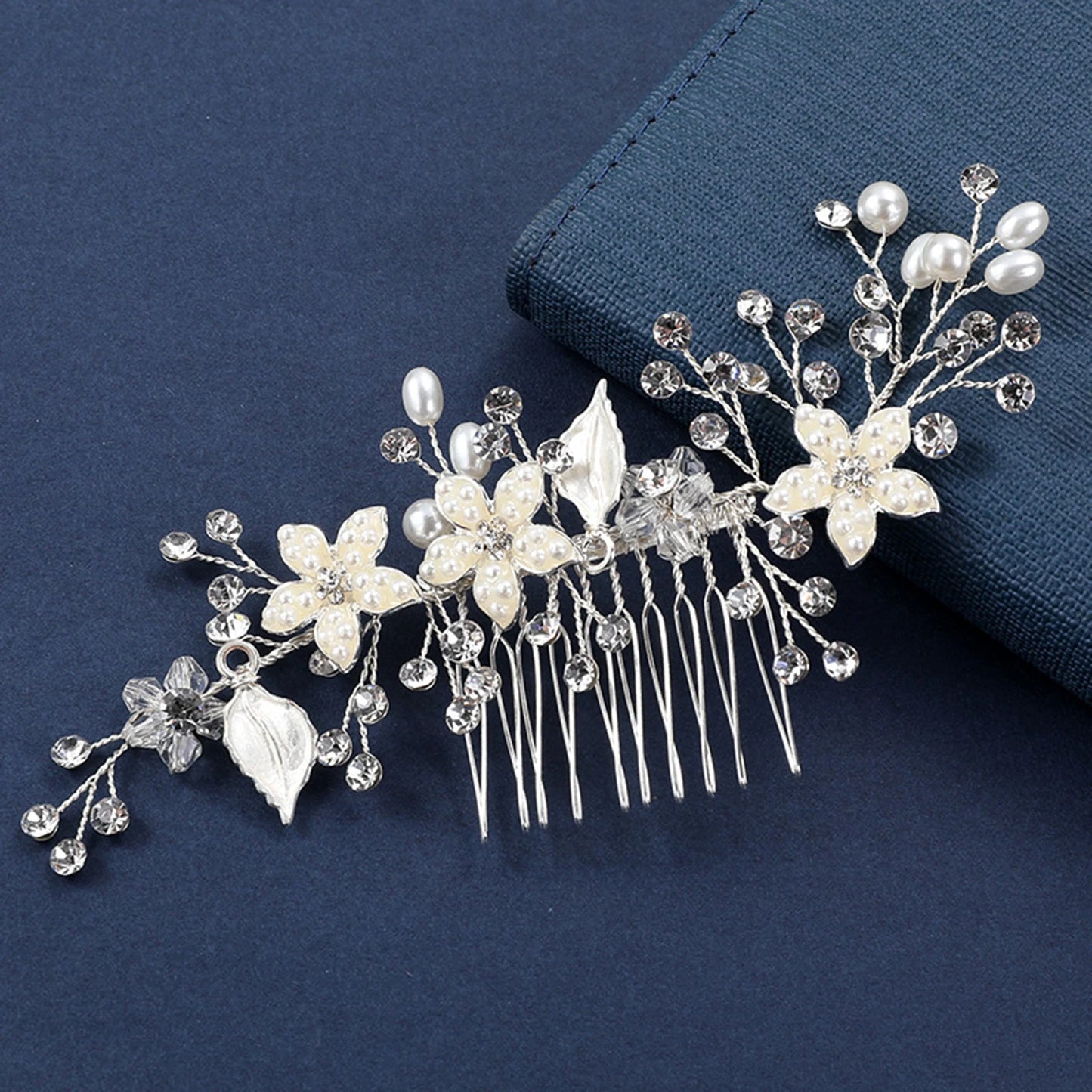Peigne cheveux mariage élégant avec perles, strass & cristaux 26 - Chic & Coquette
