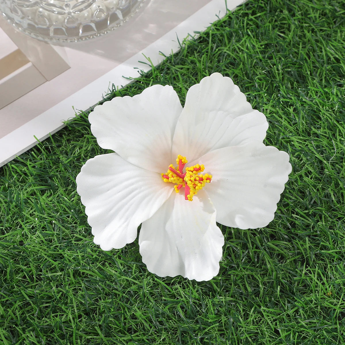 Pince à cheveux pétales d'orchidées en tissu Rouge - Chic & Coquette