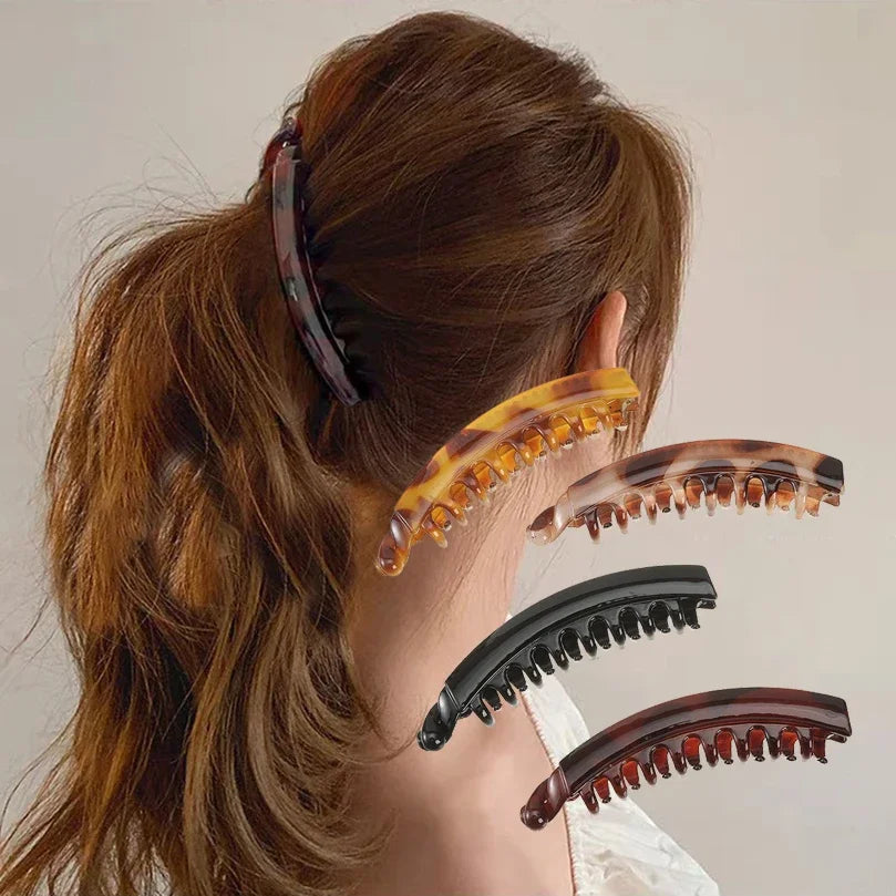 Pince à cheveux banane en plastique couleur unie – 7 coloris Marron clair - Chic & Coquette