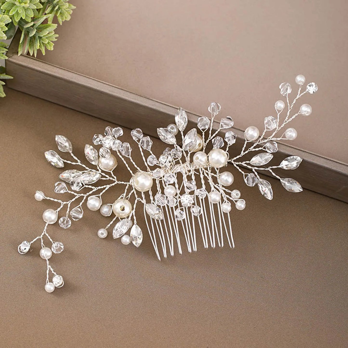 Peigne cheveux mariage élégant avec perles, strass & cristaux 18 - Chic & Coquette