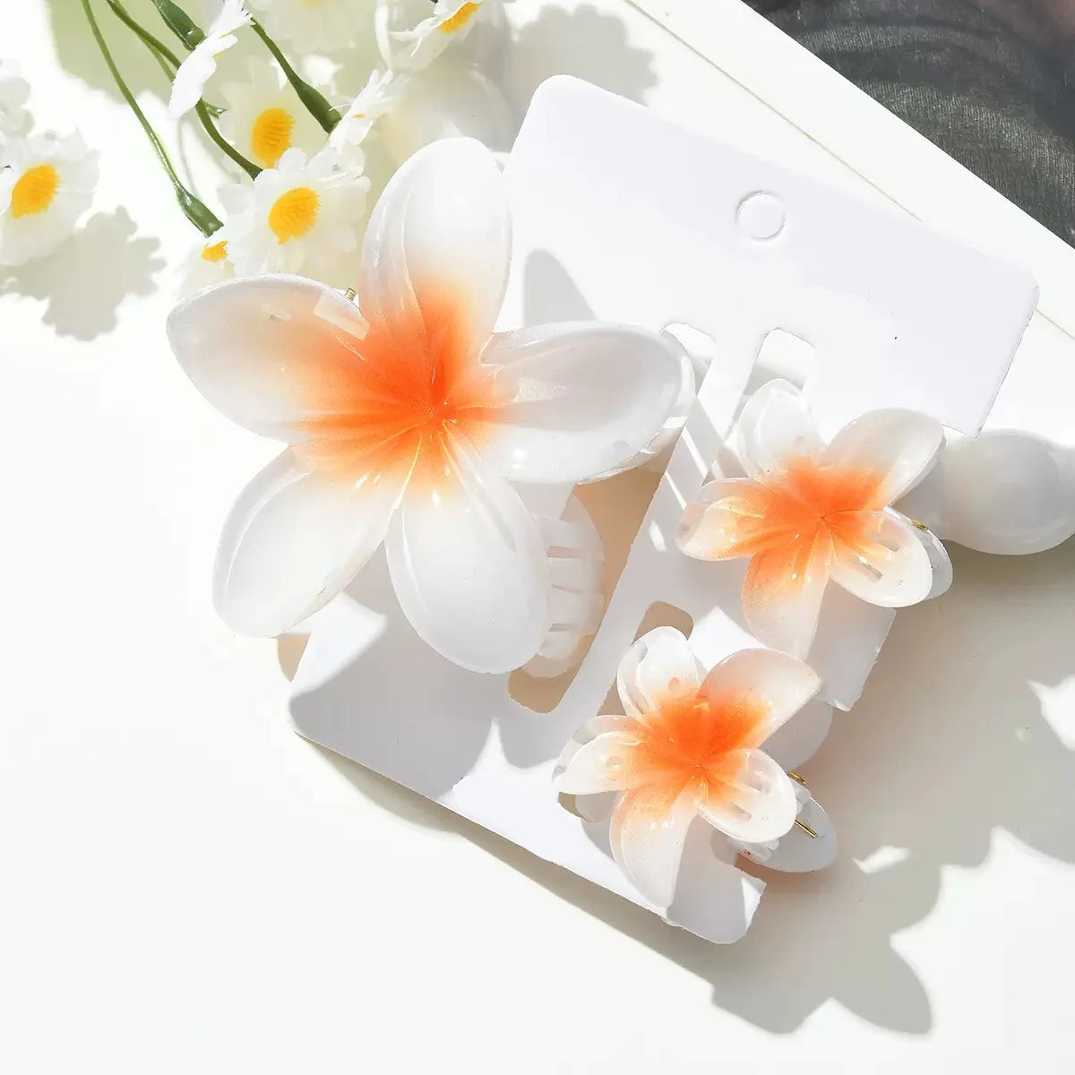 Lot de 3 pinces à cheveux fleurs d’été blanches et colorées, tendance Bleu - Chic & Coquette