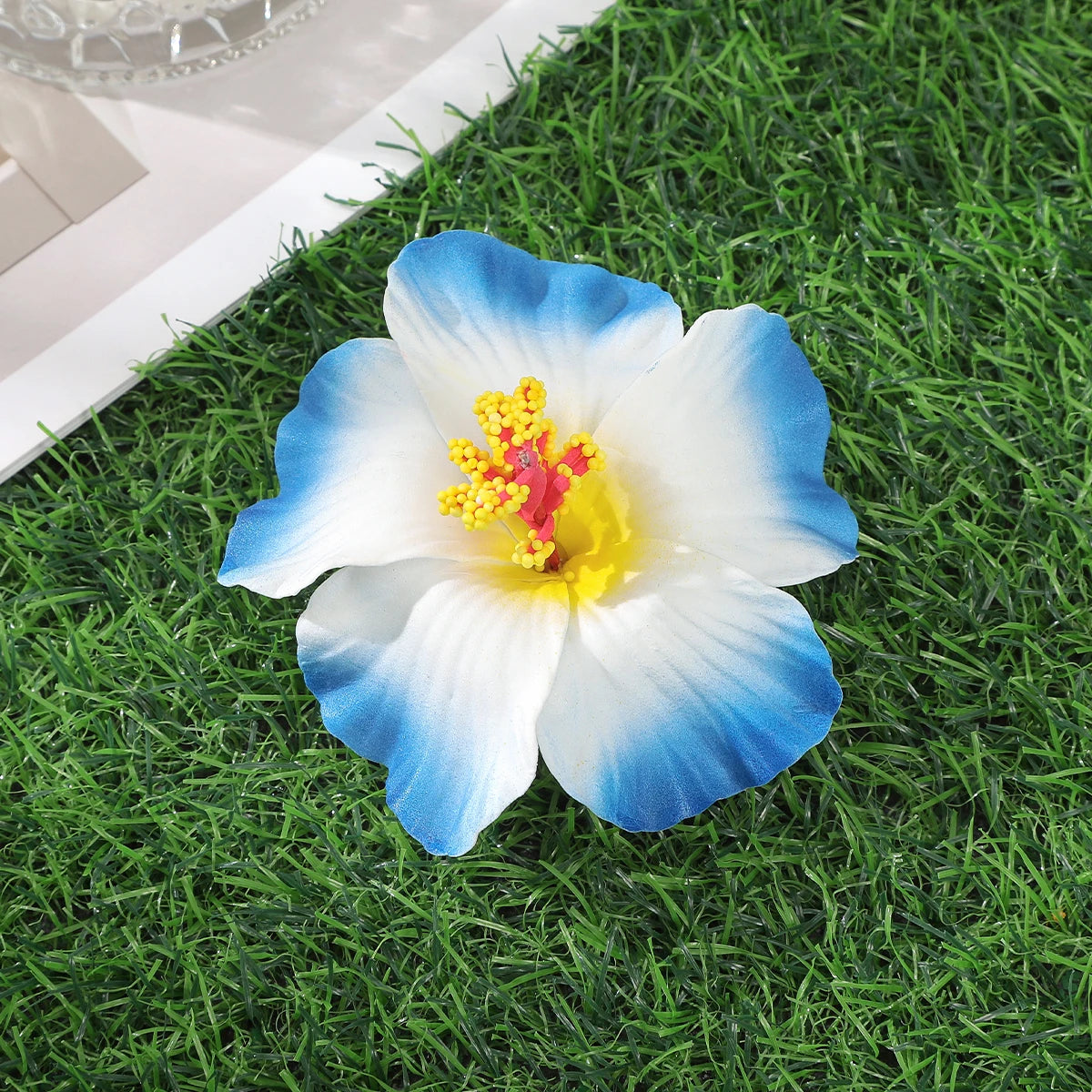 Pince à cheveux pétales d'orchidées en tissu Bleu - Chic & Coquette