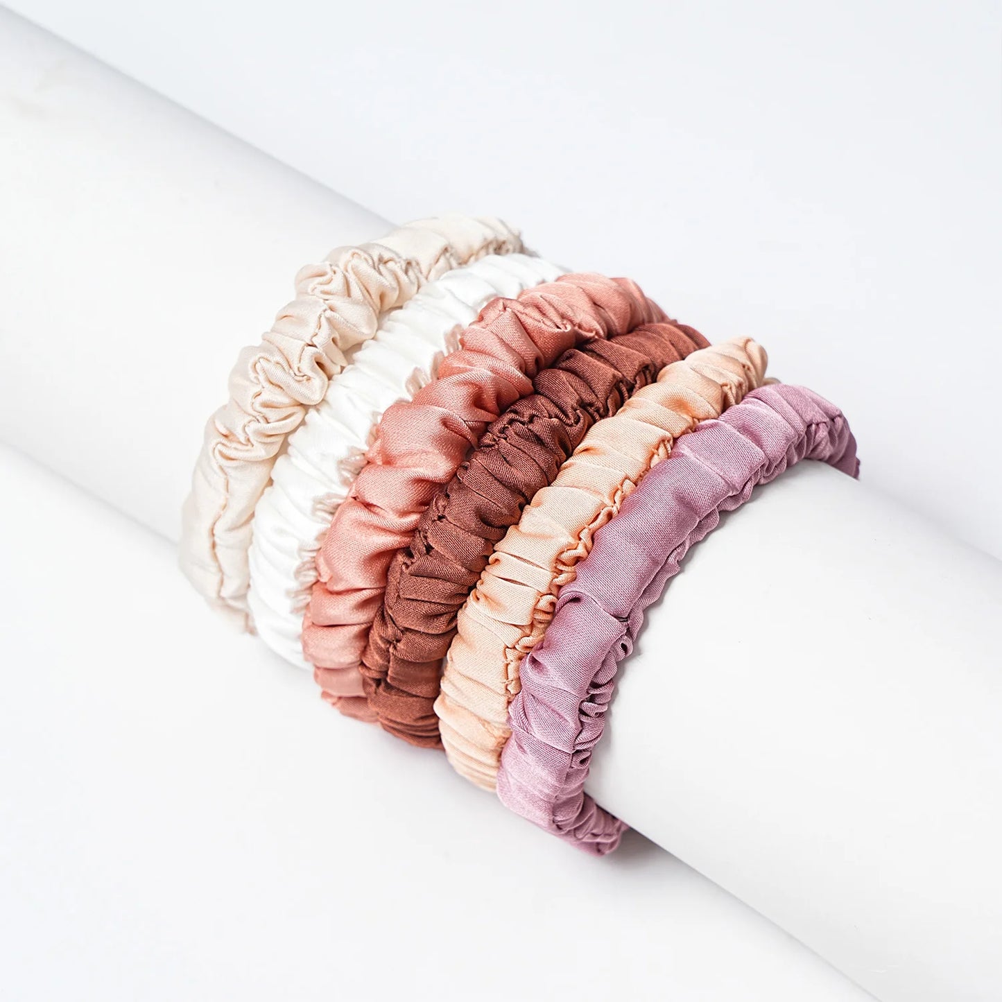 6 chouchous imitation en soie de différentes couleurs - Chic & Coquette