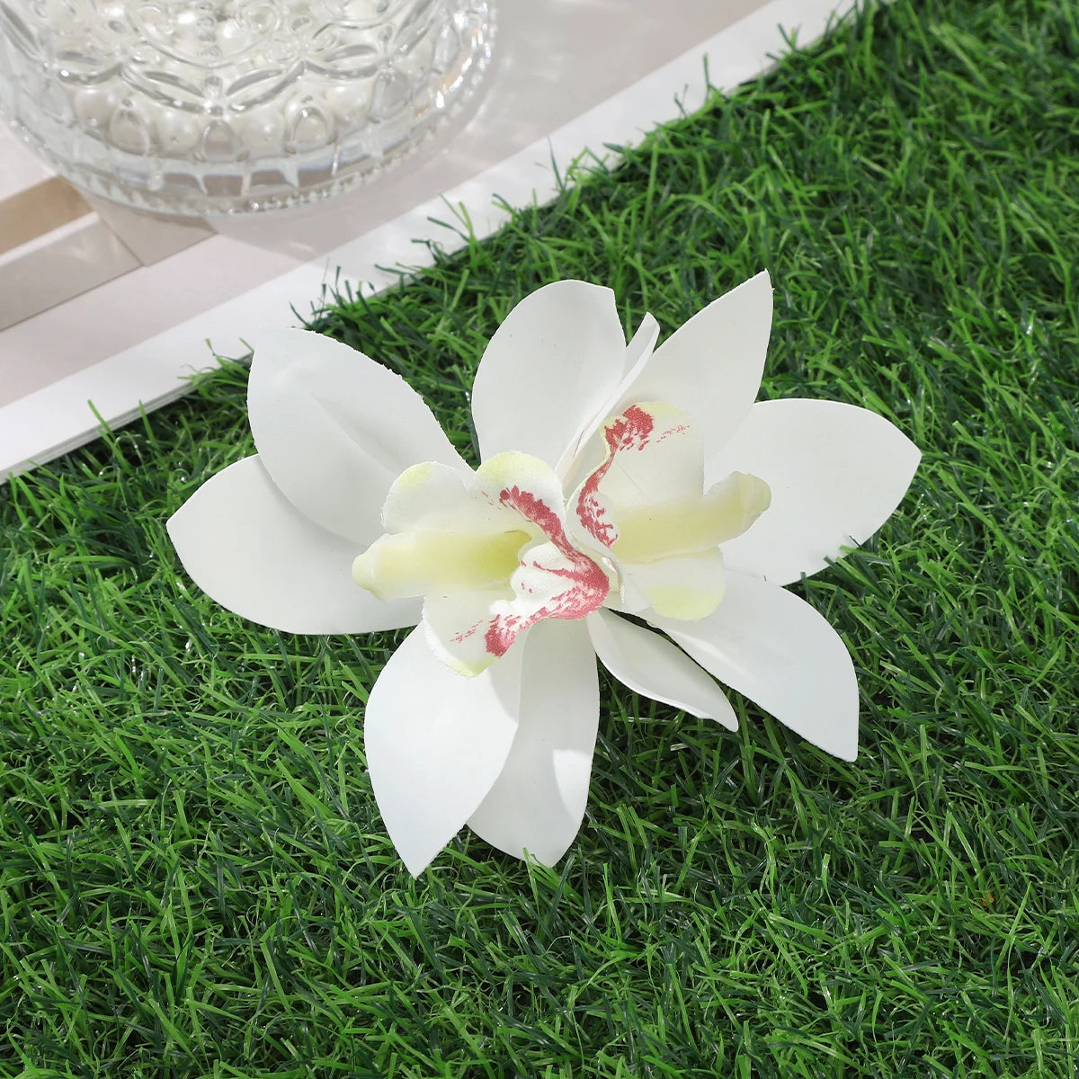 Pince à cheveux fleurs d’orchidées en tissu Jaune - Chic & Coquette