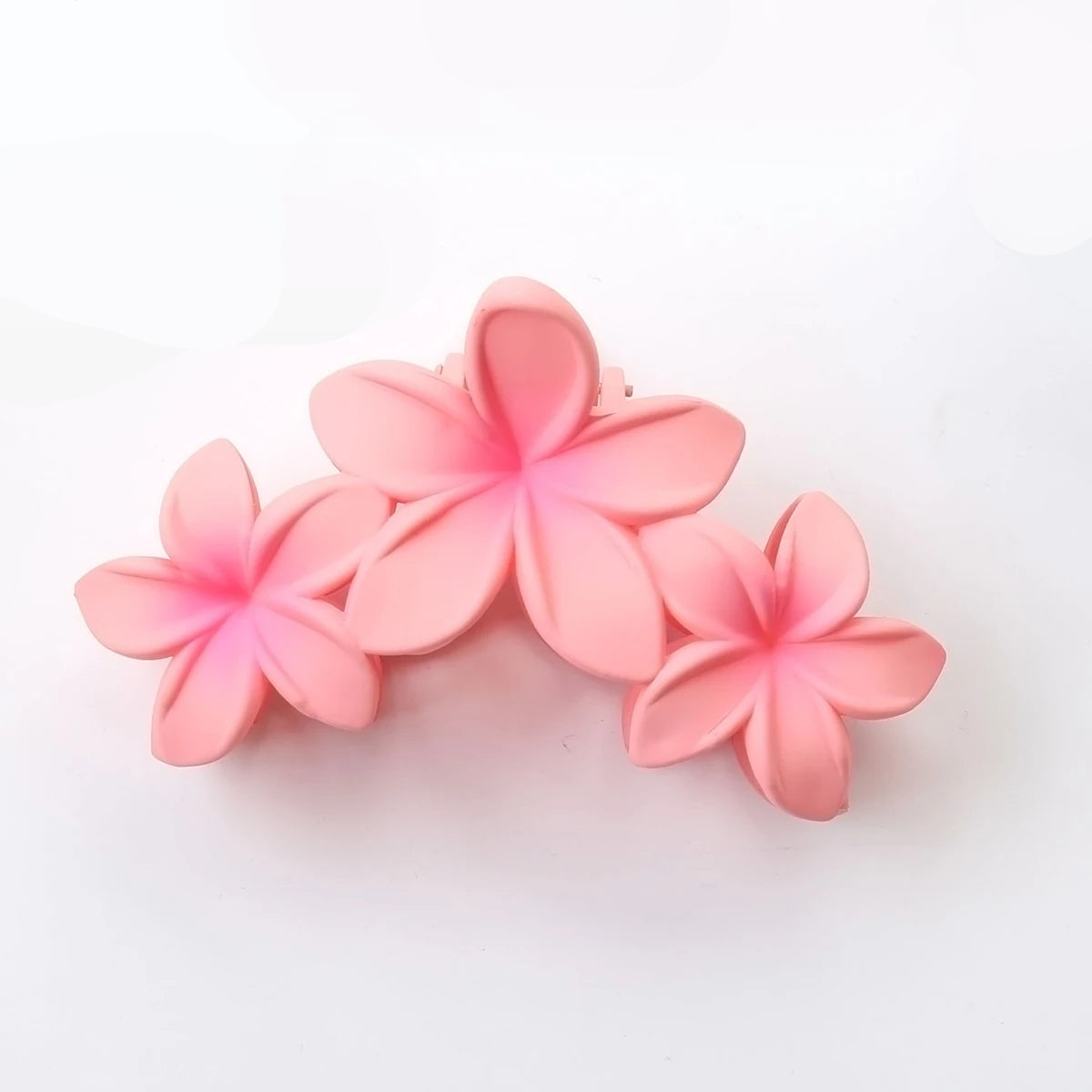 Pince à cheveux 3 fleurs en plastique | Fleurs de frangipanier Violet - Chic & Coquette