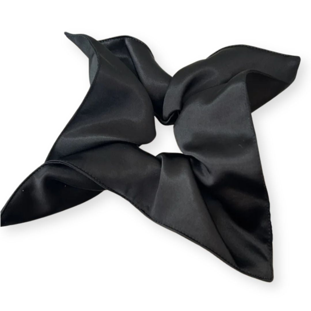 Chouchou XXL carré en satin Noir - Chic & Coquette