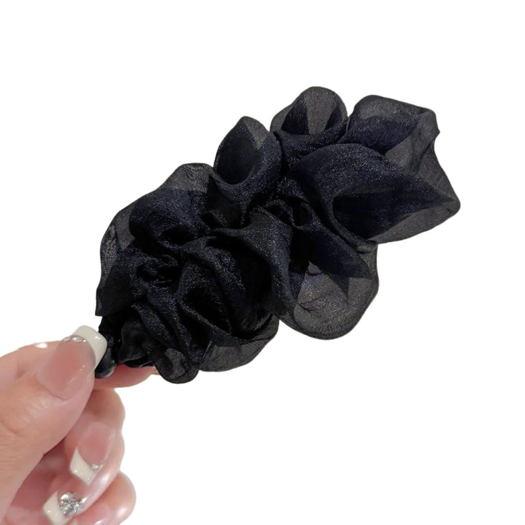 Pince à cheveux banane en mousseline de soie froissée Noir - Chic & Coquette