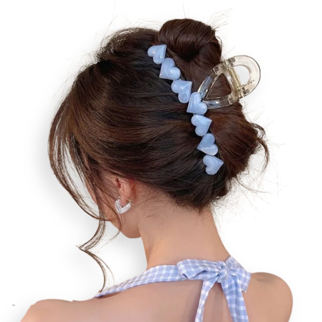 Grande pince à cheveux crabe transparente ornée de petits cœurs 2 - Chic & Coquette