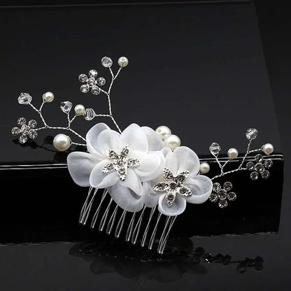 Peigne cheveux mariage orné de perles et strass étincelants 5 - Chic & Coquette