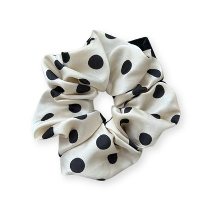Gros chouchou en satin à pois Noir - Chic & Coquette